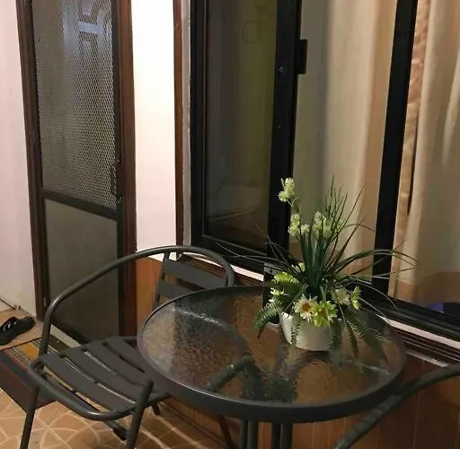 Cheapentirehouse Mel Place In With Netflix For 5pax Or
