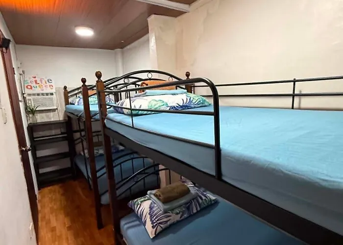 Cheapentirehouse Mel Place In With Netflix For 5pax Or