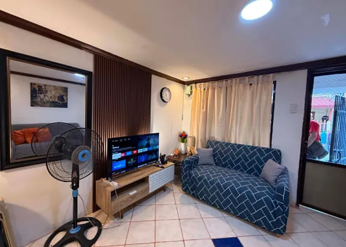 Cheapentirehouse Mel Place In With Netflix For 5pax Or * Mandaue City